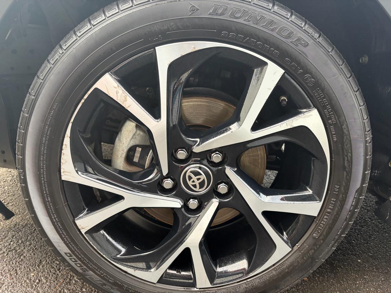 Toyota C-HR XLE 2020