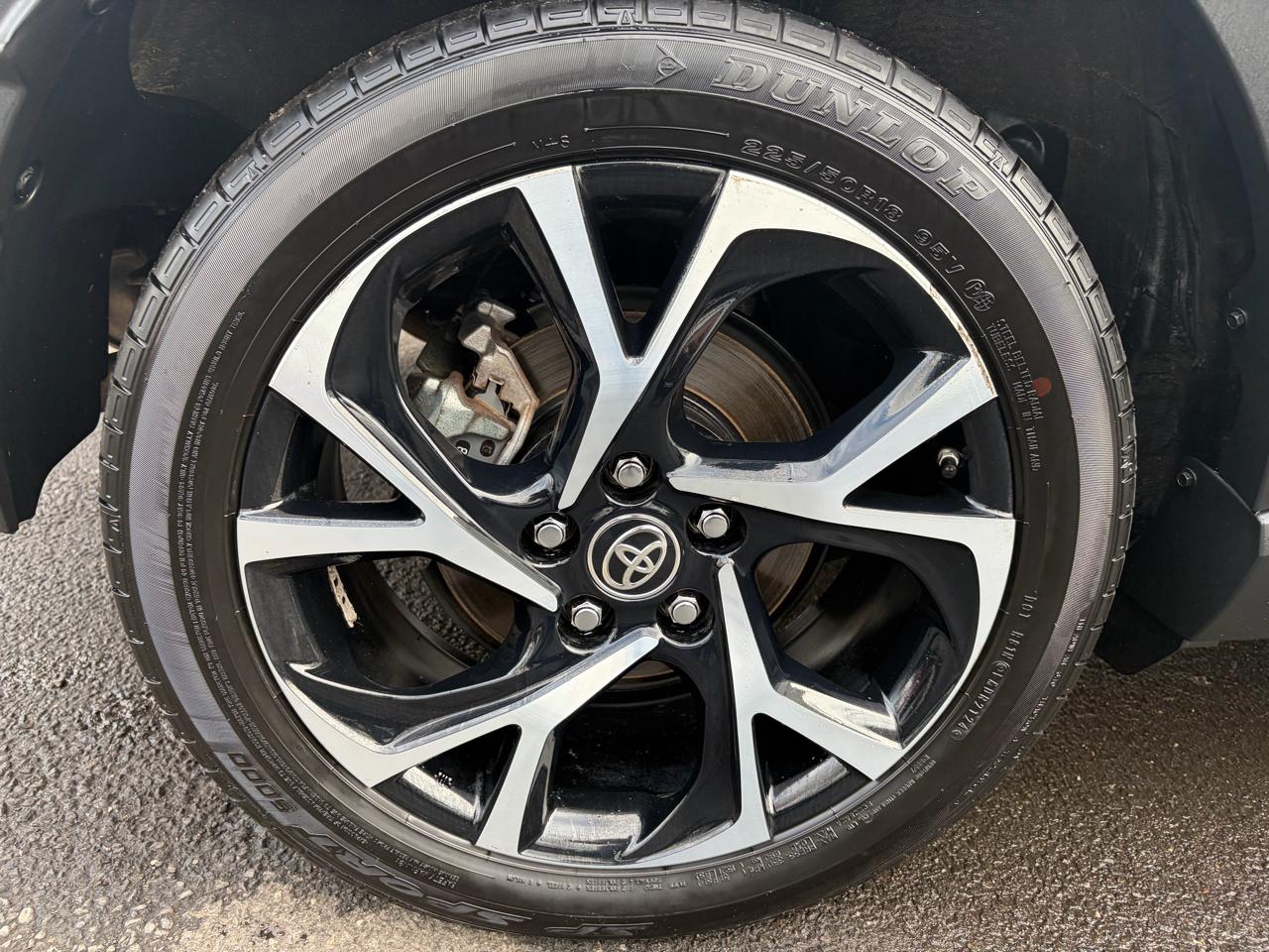 Toyota C-HR XLE 2020