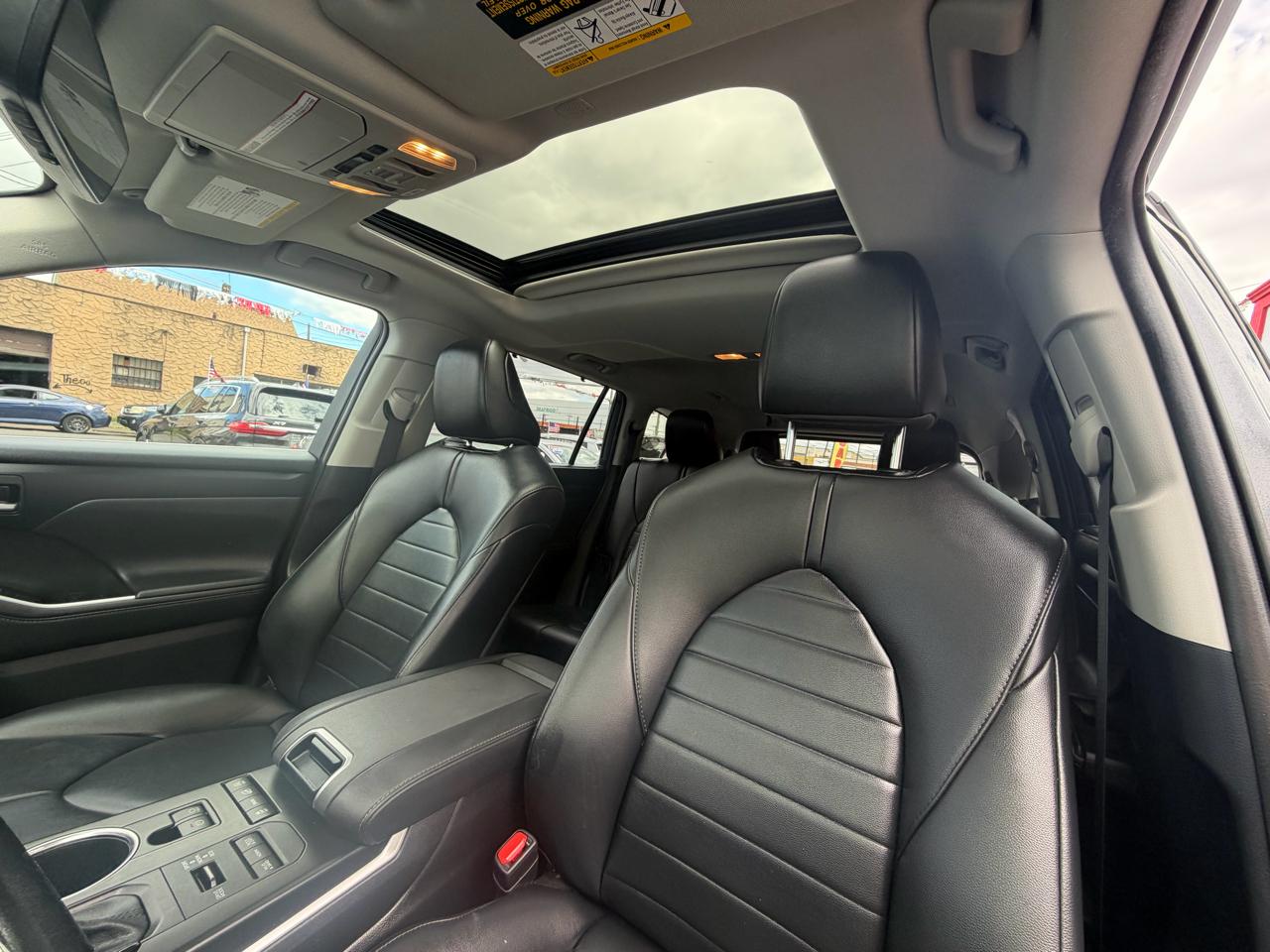 Toyota Highlander XLE Nav AWD V6 2021