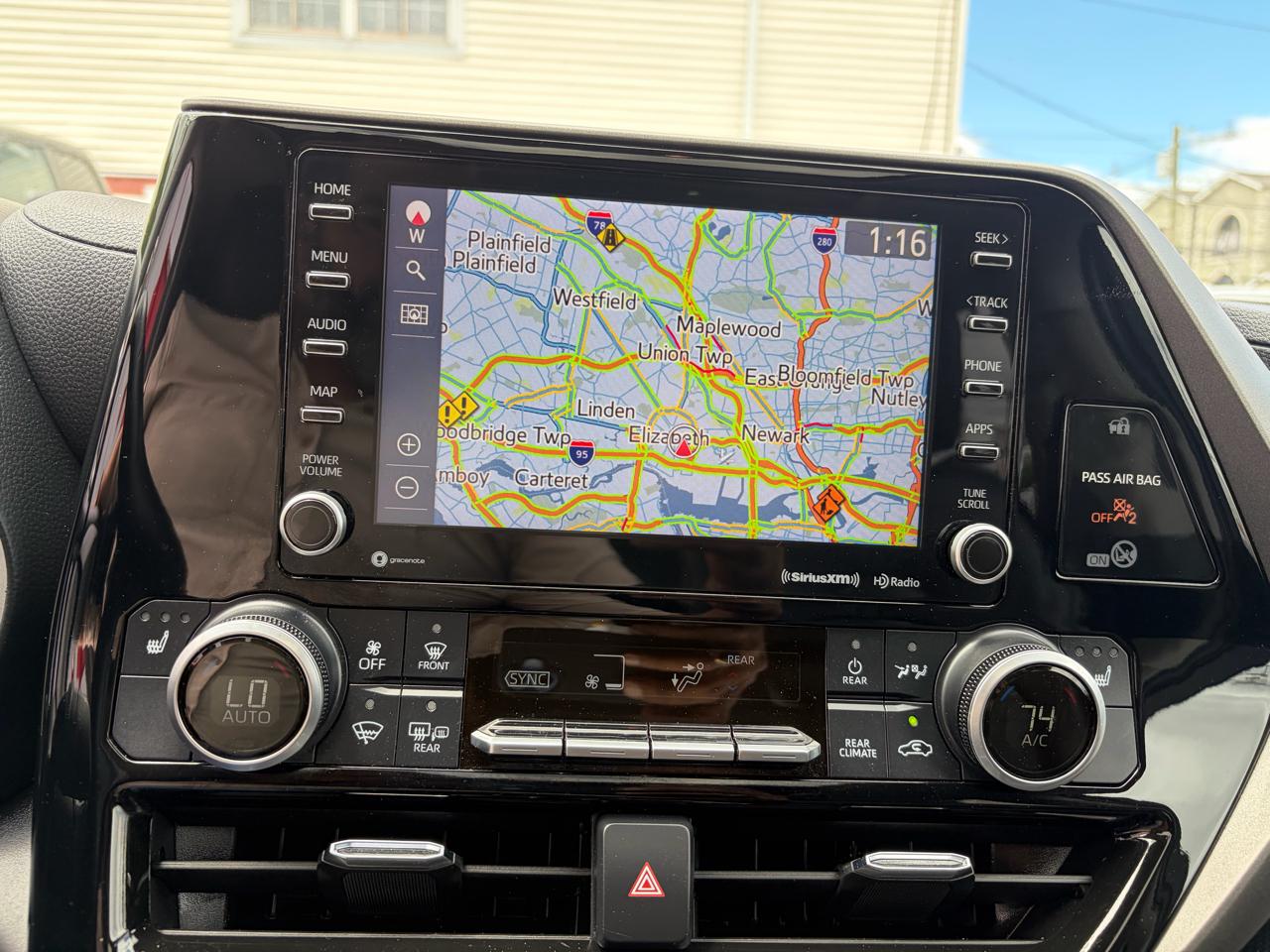 Toyota Highlander XLE Nav AWD V6 2021