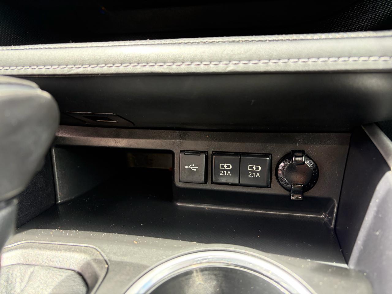 Toyota Highlander XLE Nav AWD V6 2021