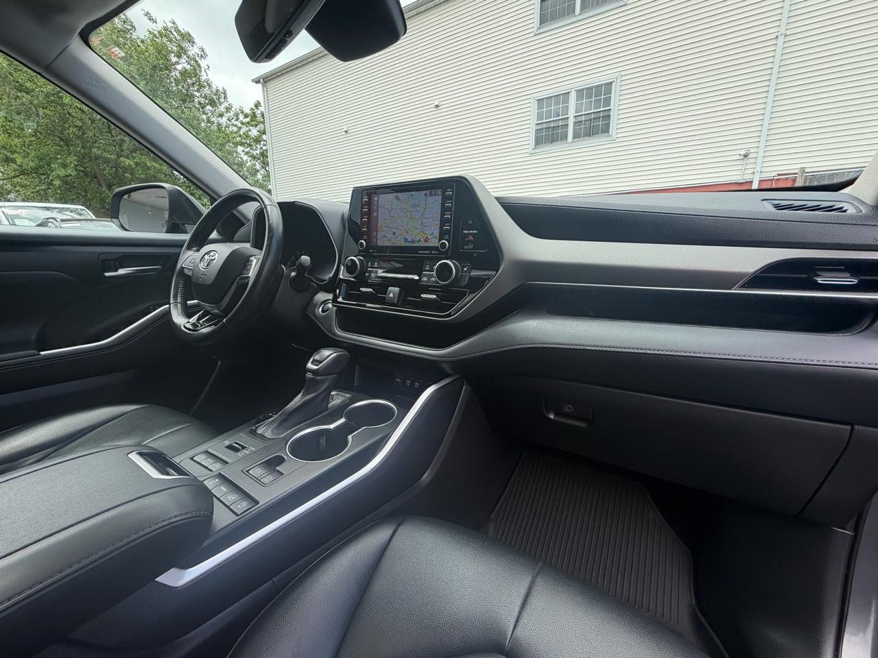 Toyota Highlander XLE Nav AWD V6 2021