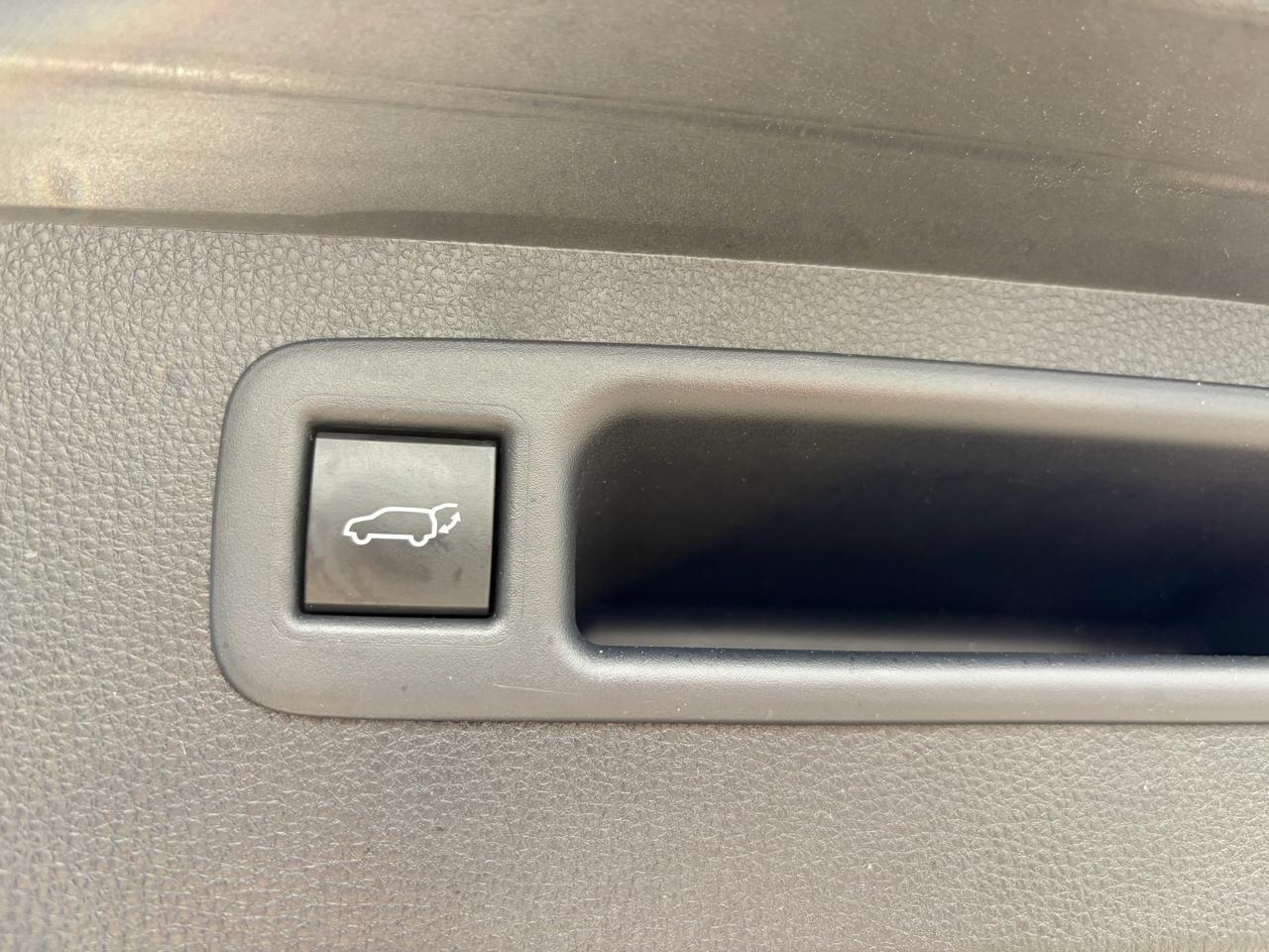 Toyota Highlander XLE Nav AWD V6 2021