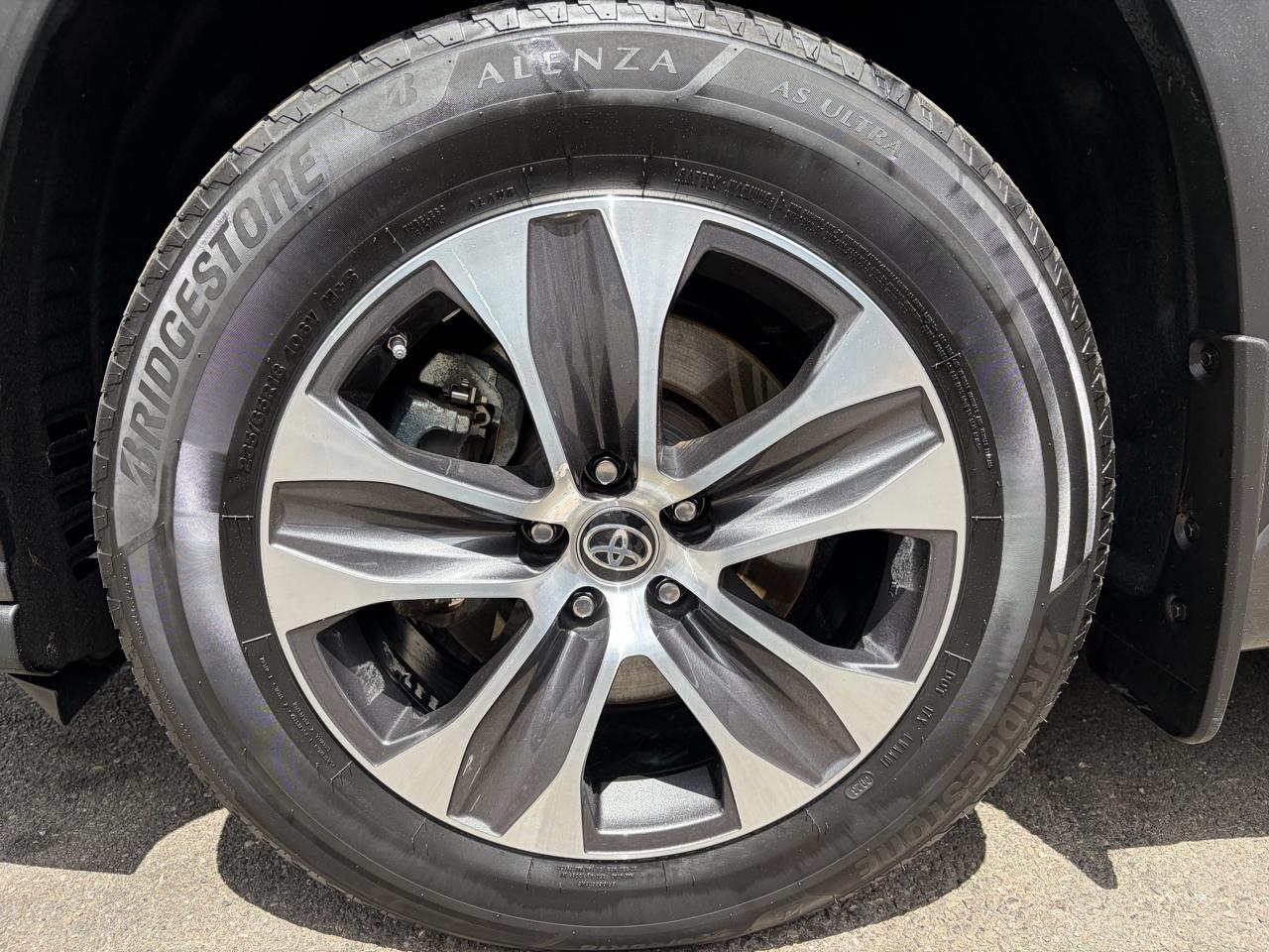 Toyota Highlander XLE Nav AWD V6 2021