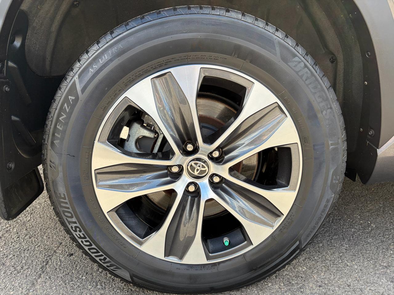 Toyota Highlander XLE Nav AWD V6 2021