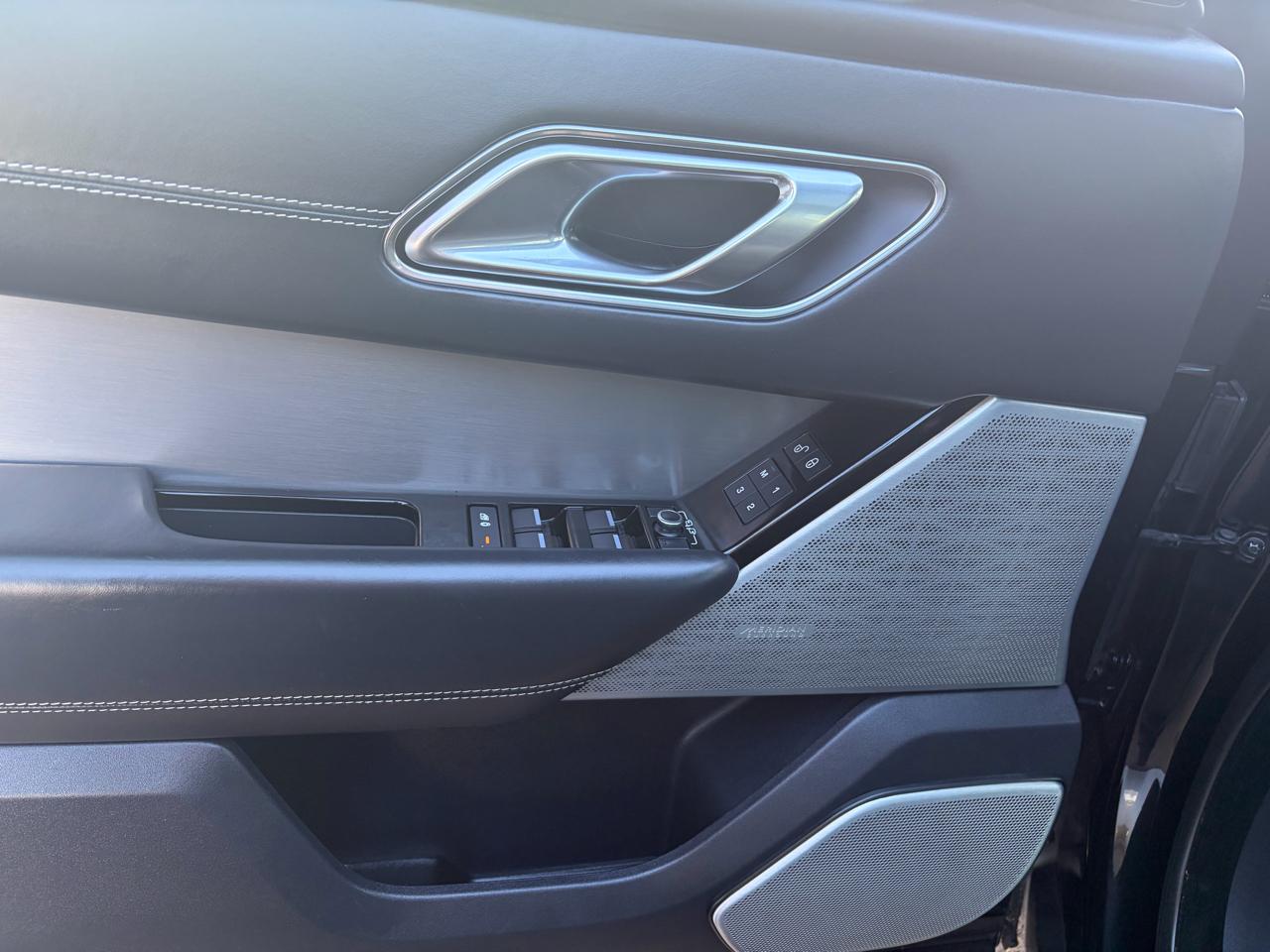 Land Rover Range Rover Velar R-Dynamic HSE 2018