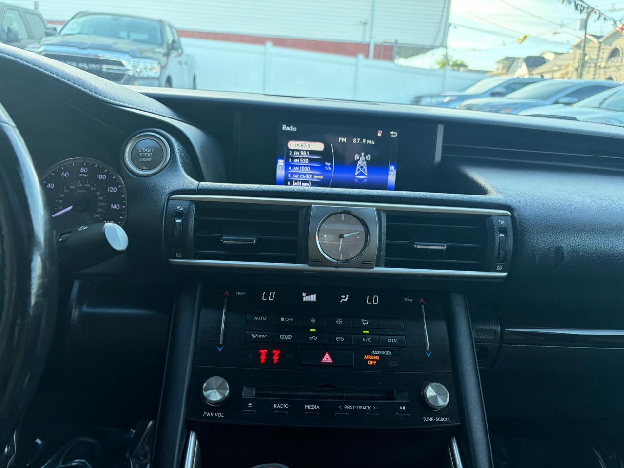 Lexus IS 300 AWD 2017