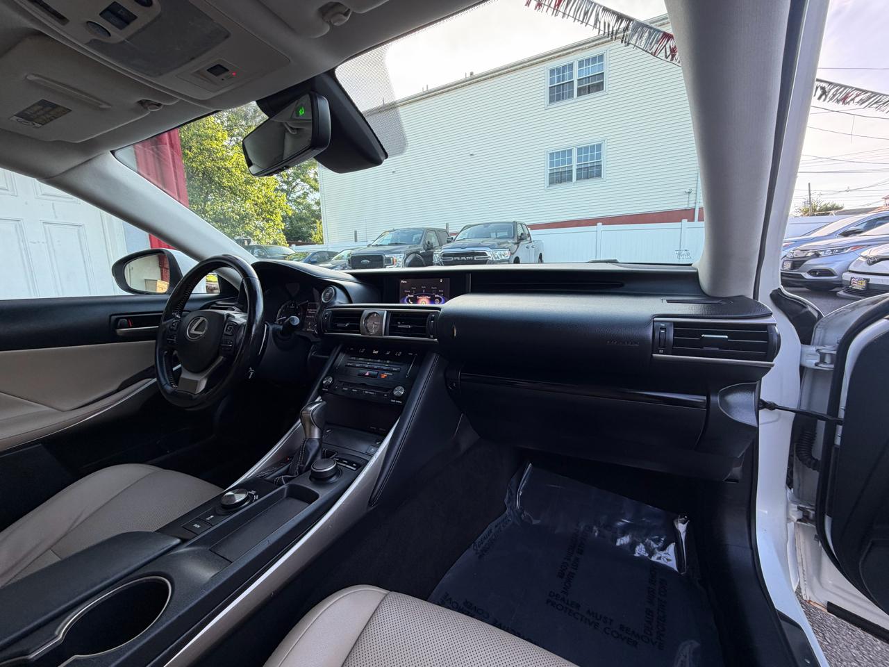 Lexus IS 300 AWD 2017