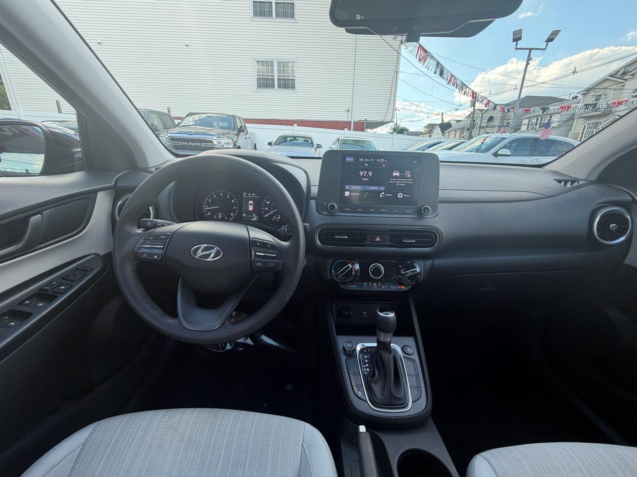 Hyundai Kona SEL AWD 2023