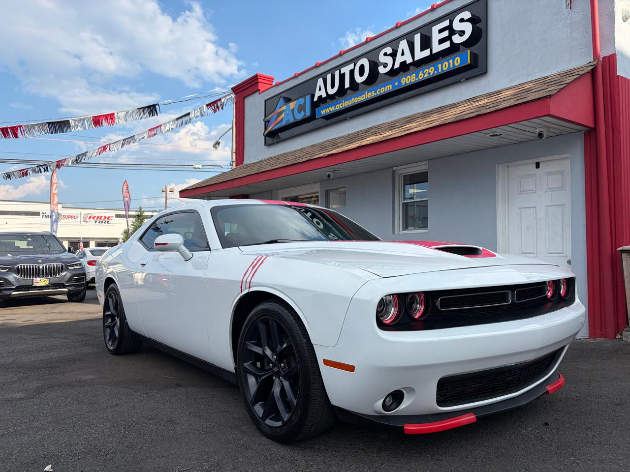 White 2019 Dodge Challenger Coupe Rear-Wheel Drive Automatic