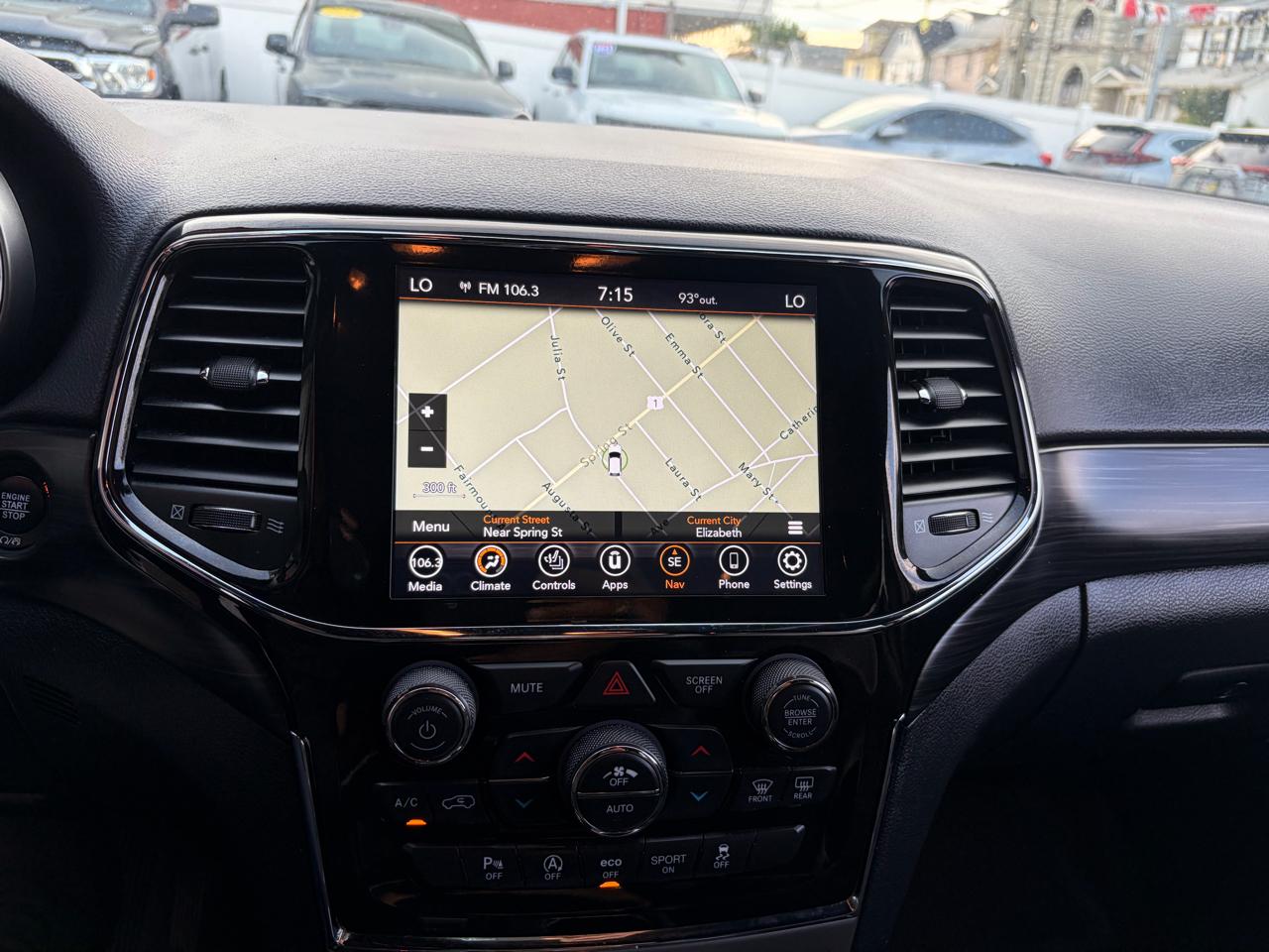 Jeep Grand Cherokee Laredo E 4WD 2021