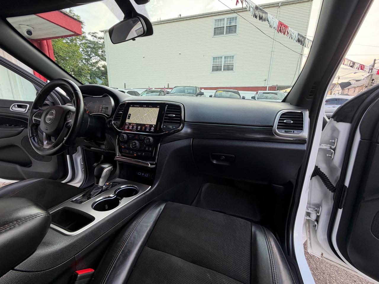 Jeep Grand Cherokee Laredo E 4WD 2021