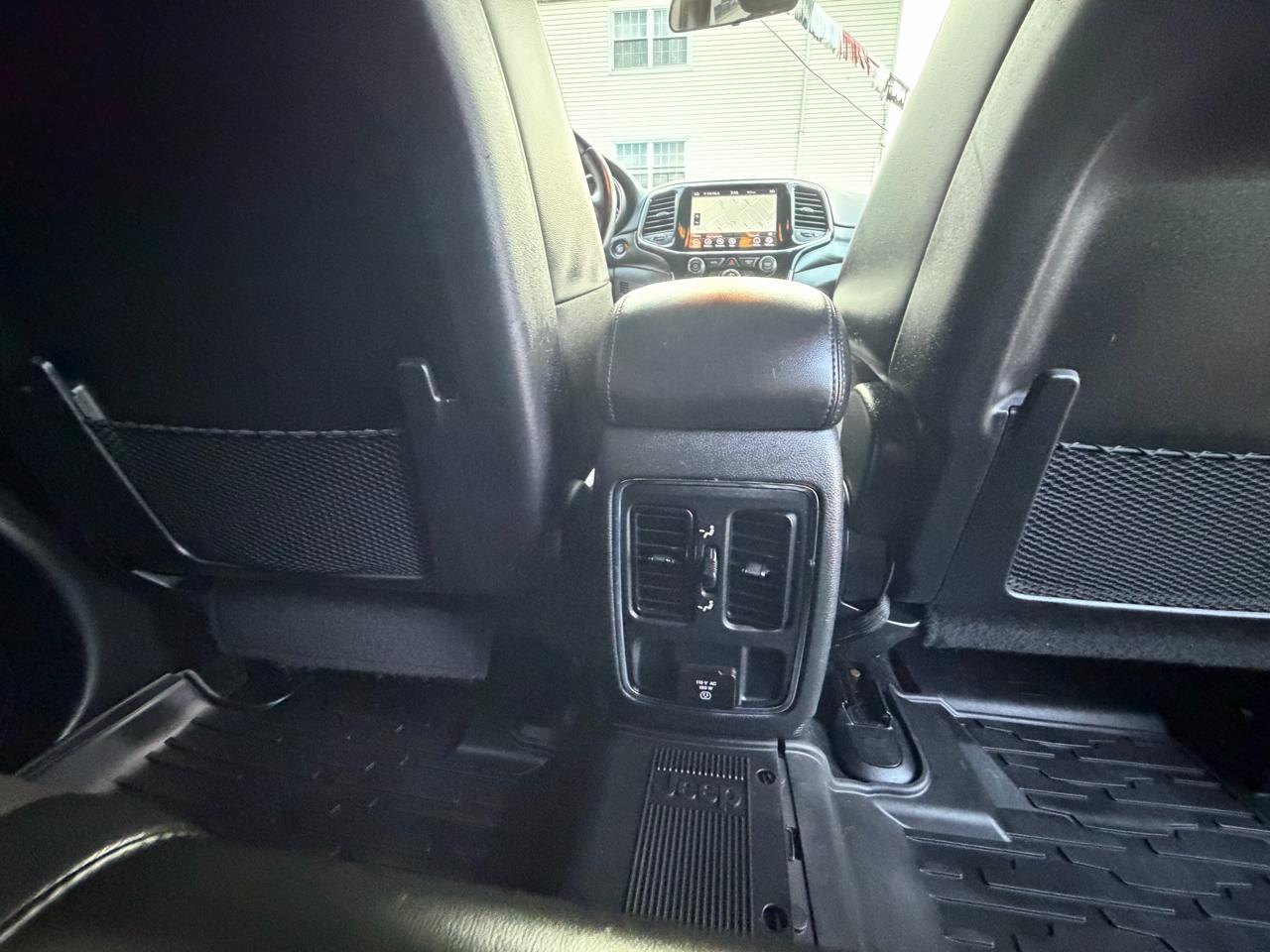 Jeep Grand Cherokee Laredo E 4WD 2021