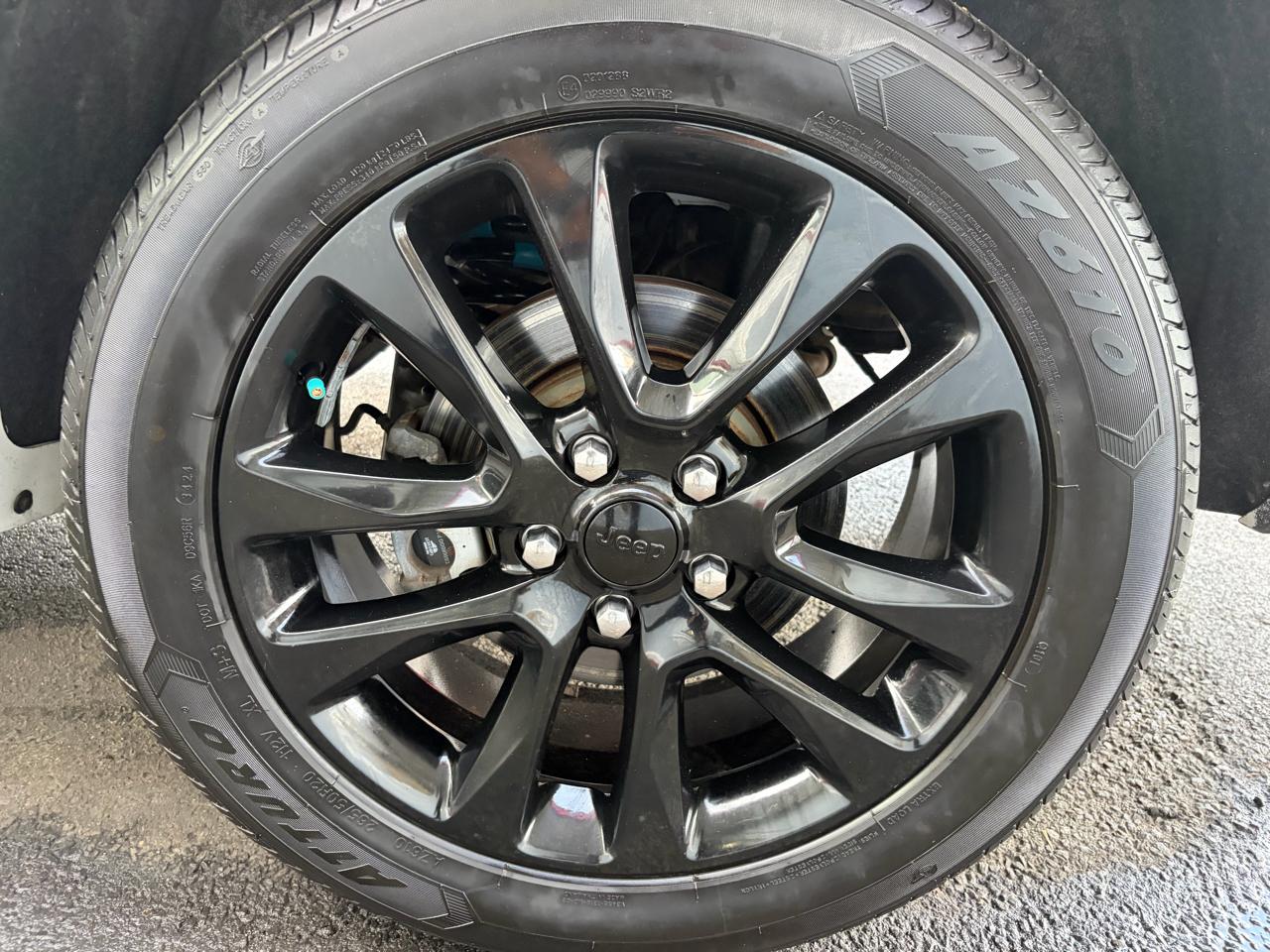Jeep Grand Cherokee Laredo E 4WD 2021