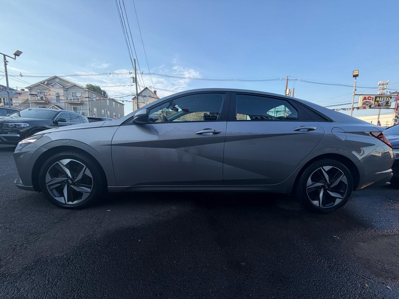 Hyundai Elantra SEL 2023