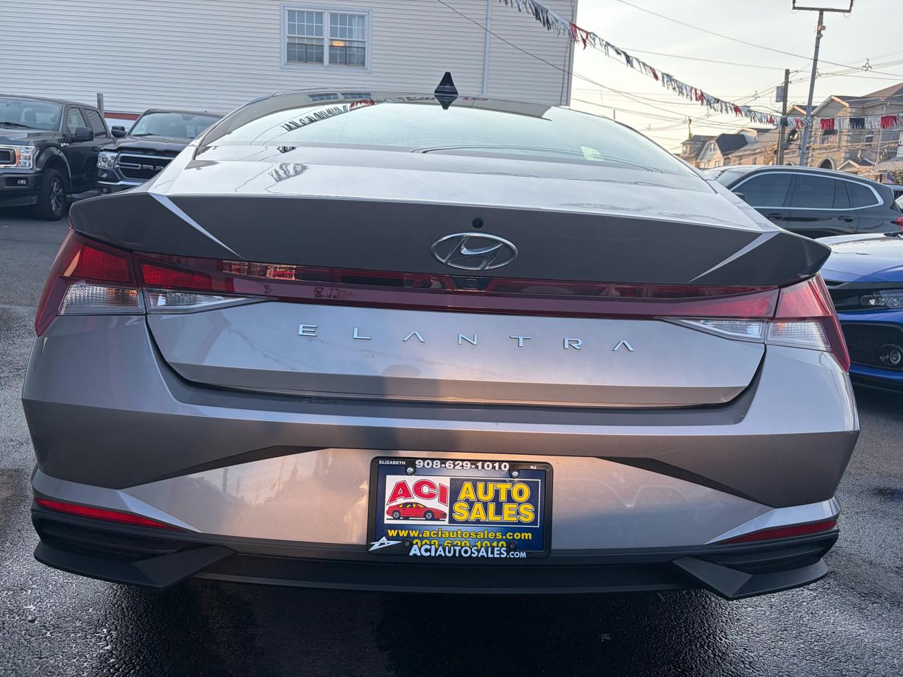 Hyundai Elantra SEL 2023