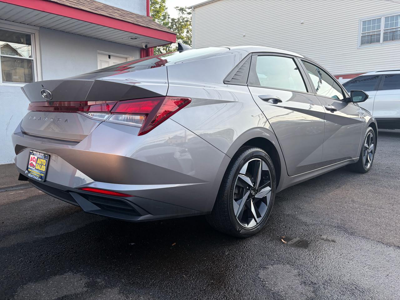 Hyundai Elantra SEL 2023