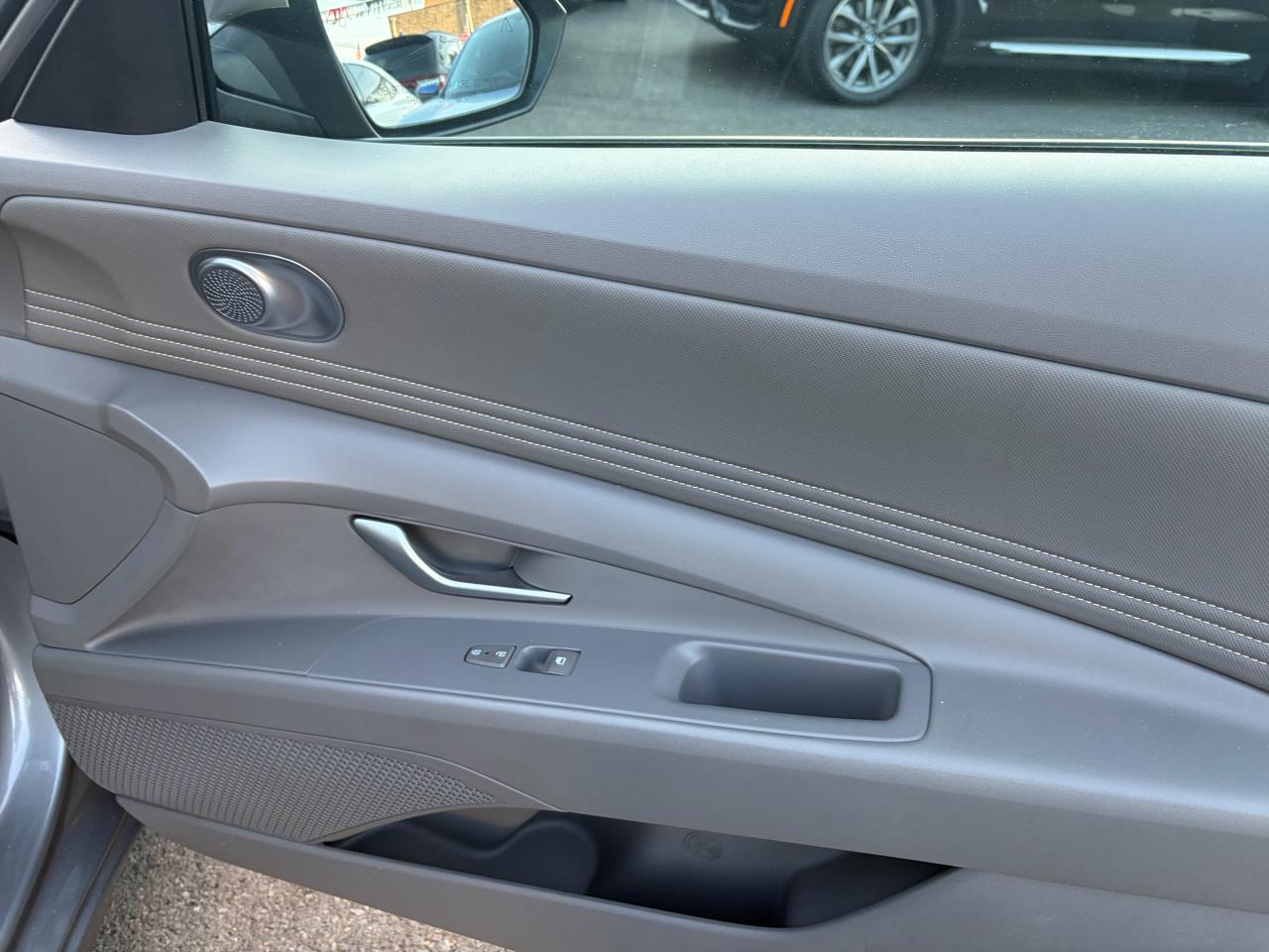 Hyundai Elantra SEL 2023