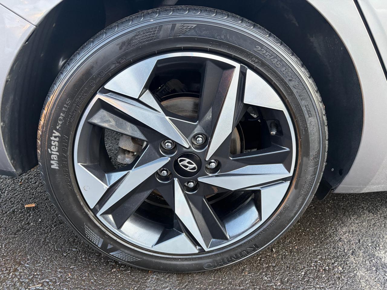 Hyundai Elantra SEL 2023