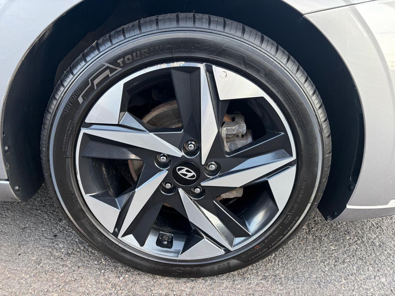 Hyundai Elantra SEL 2023