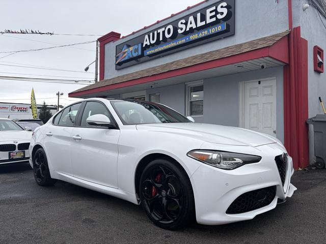 White 2018 Alfa Romeo Giulia Sedan All-Wheel Drive Automatic