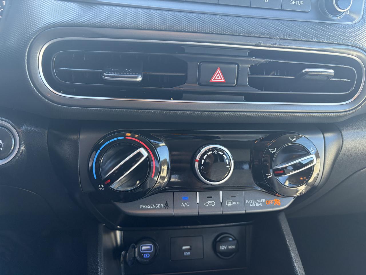 Hyundai Kona SEL AWD 2023