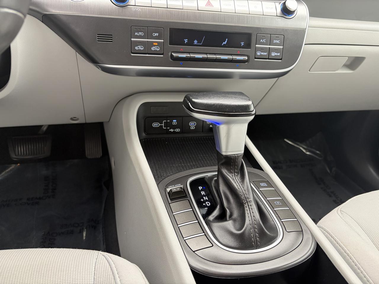 Hyundai Kona SEL 2025