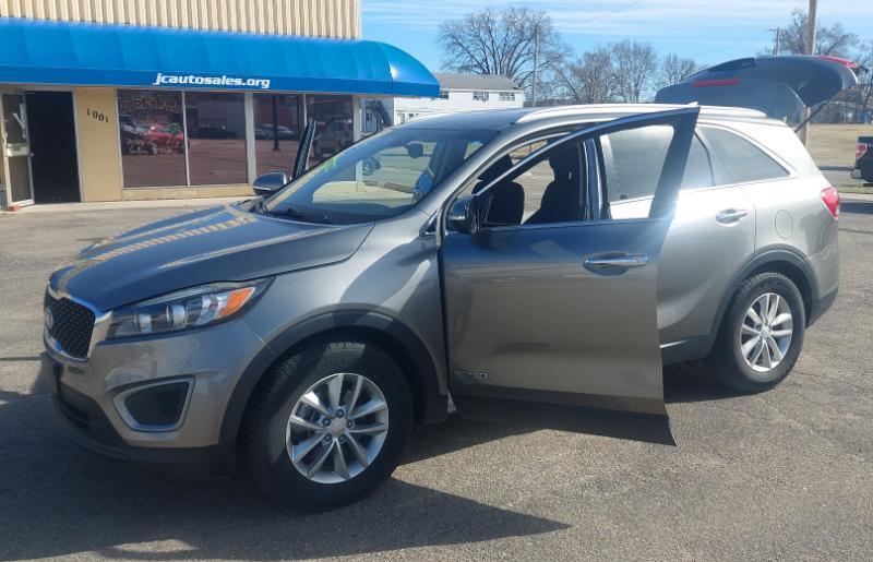 Kia Sorento LX V6 AWD 2016