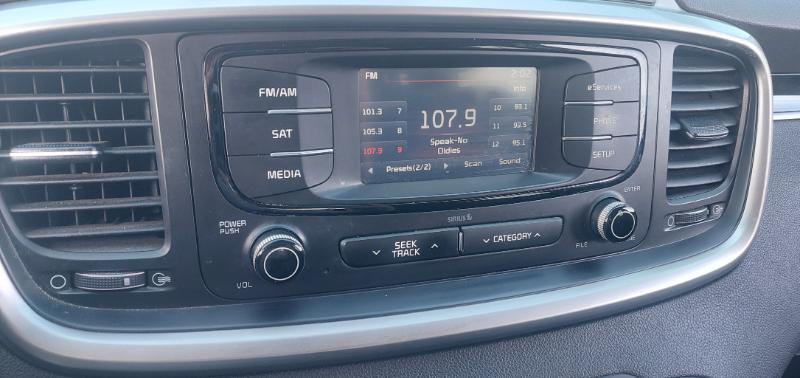 Kia Sorento LX V6 AWD 2016