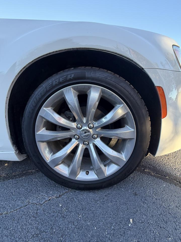 Chrysler 300 Limited RWD 2019