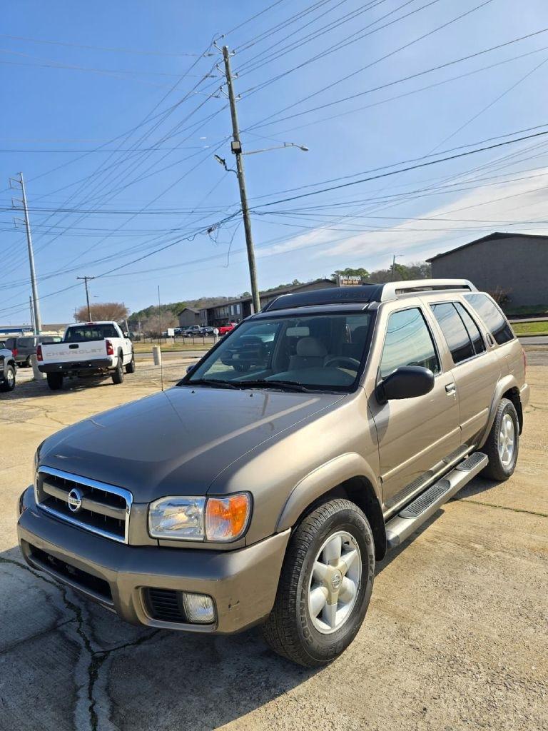 2002 Nissan Pathfinder SE 2WD