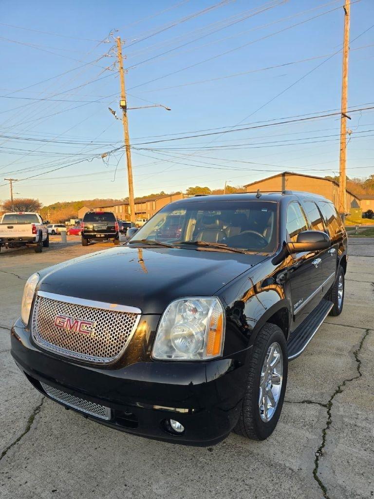 2011 GMC Yukon Denali XL 2WD