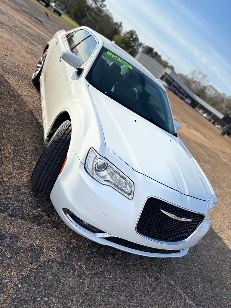 2016 Chrysler 300 LIMITED