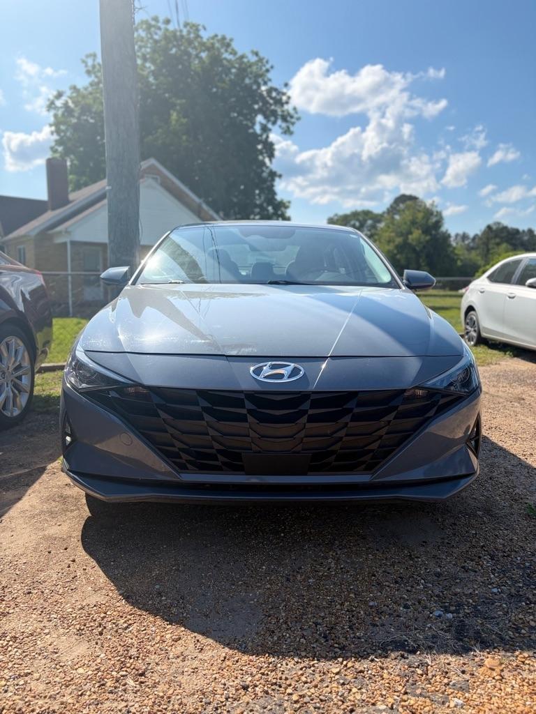 2023 Hyundai Elantra 2.0 SEL IVT's photo