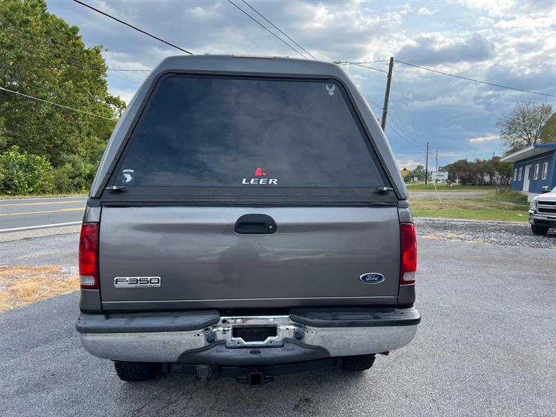 Ford F-350 SD XL Crew Cab 4WD 2006