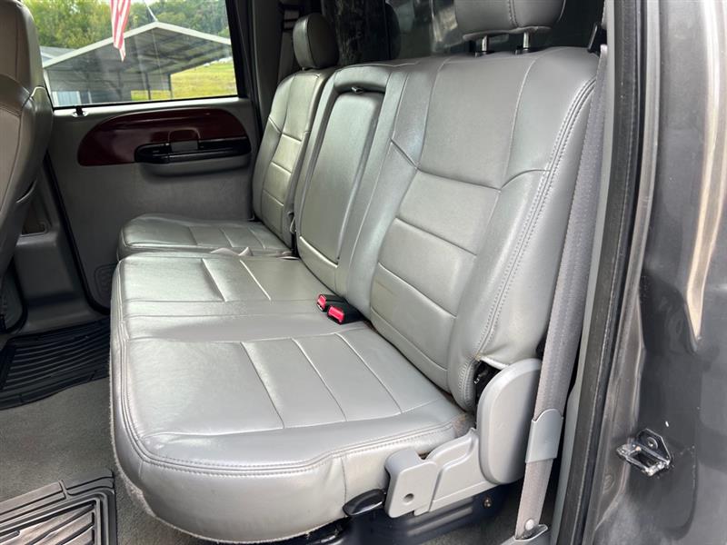 Ford F-350 SD XL Crew Cab 4WD 2006