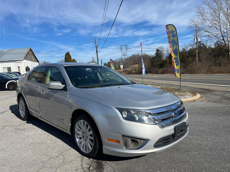 Ford Fusion Hybrid Sedan 2011