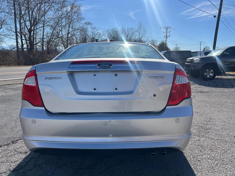 Ford Fusion Hybrid Sedan 2011
