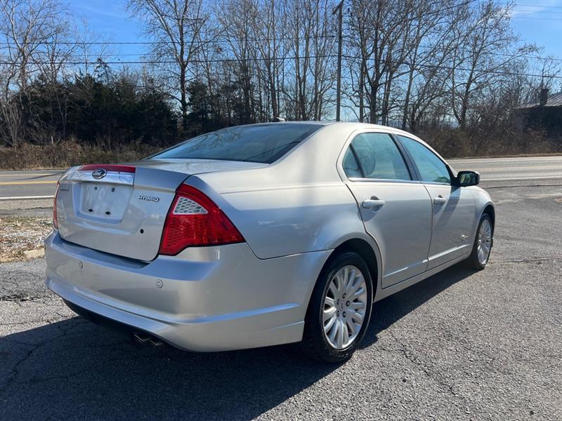 Ford Fusion Hybrid Sedan 2011