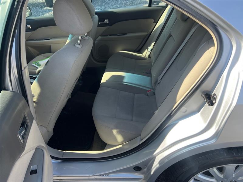 Ford Fusion Hybrid Sedan 2011