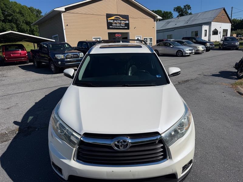 Toyota Highlander XLE FWD V6 2015
