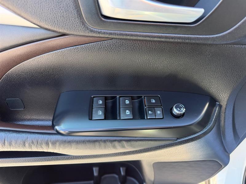 Toyota Highlander XLE FWD V6 2015