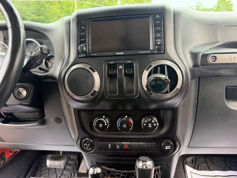 Jeep Wrangler Sport 4WD 2015