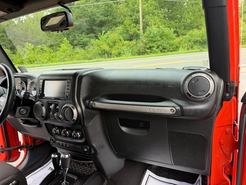 Jeep Wrangler Sport 4WD 2015