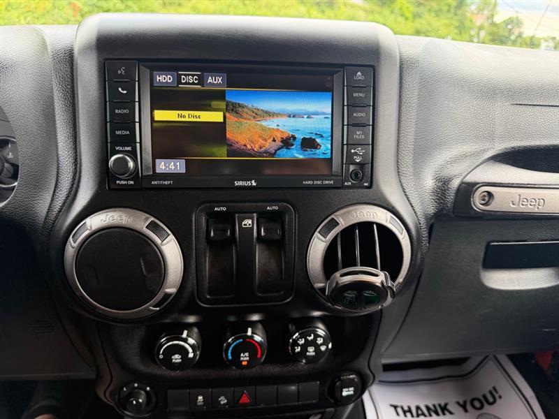Jeep Wrangler Sport 4WD 2015