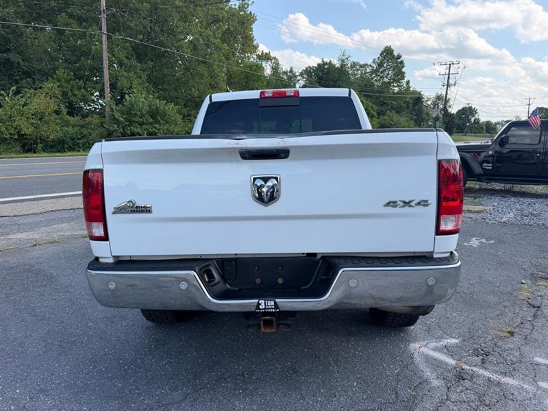 RAM 1500 SLT Crew Cab SWB 4WD 2016