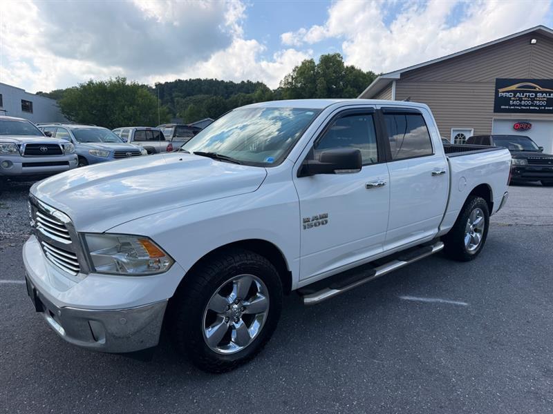 RAM 1500 SLT Crew Cab SWB 4WD 2016