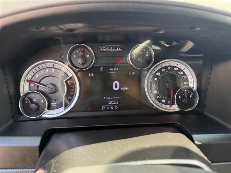 RAM 1500 SLT Crew Cab SWB 4WD 2016
