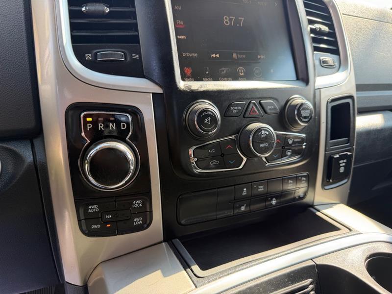 RAM 1500 SLT Crew Cab SWB 4WD 2016
