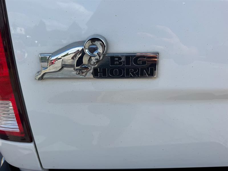 RAM 1500 SLT Crew Cab SWB 4WD 2016